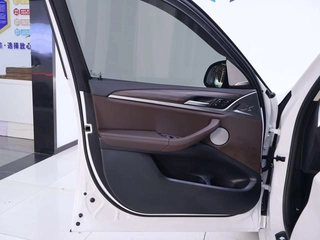 BMW X3 2022 xDrive30i Leading Type M Obsidian Night Suit interior photo 20