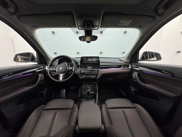BMW X1 2022 sDrive25Li Leading Type interior photo 10