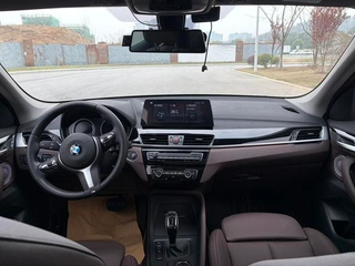 BMW X1 2022 sDrive25Li Leading Type interior photo 9