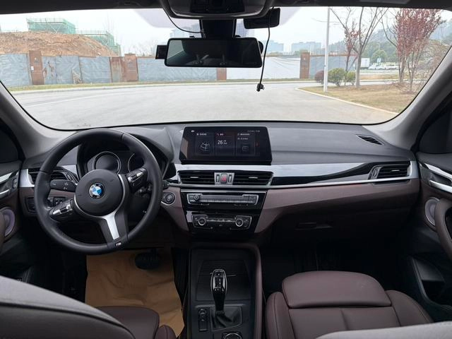 BMW X1 2022 sDrive25Li Leading Type interior photo 9
