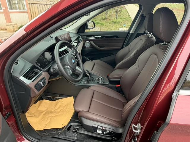 BMW X1 2022 sDrive25Li Leading Type interior photo 12
