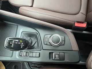 BMW X1 2022 sDrive25Li Leading Type interior photo 15
