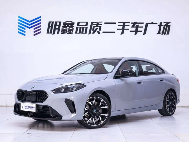 BMW 2 Series 2025 225L M Set de nuit de sport extérieur photo 3