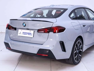 BMW 2 Series 2025 225L M Set de nuit de sport extérieur photo 9