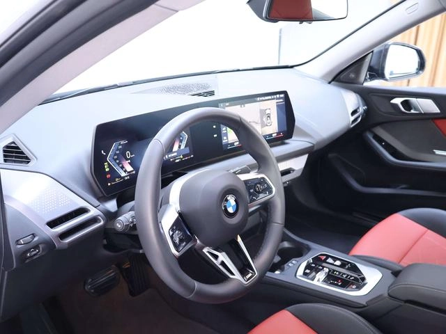 BMW 2 Series 2025 225L M Set de nuit de sport intérieur photo 12