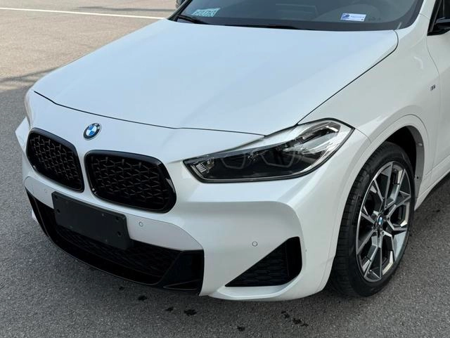 BMW X2 2021 Restyling sDrive25i Obsidian Night Edition exterior photo 3