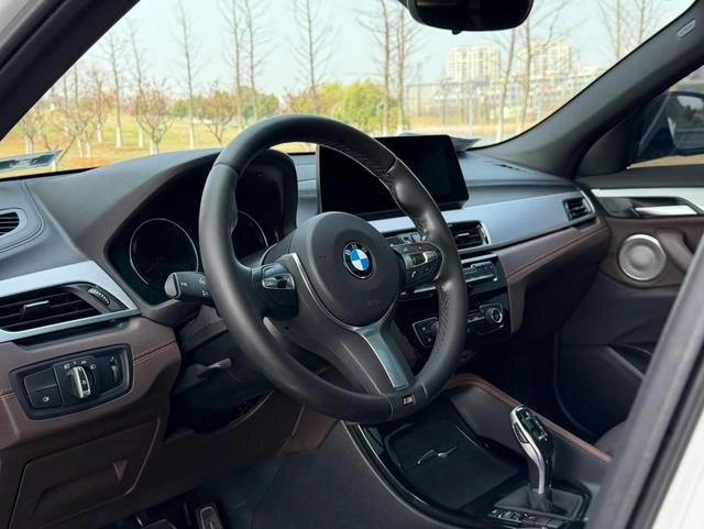 BMW X2 2021 Restyling sDrive25i Obsidian Night Edition exterior photo 6