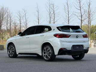 BMW X2 2021 Restyling sDrive25i Obsidian Night Edition interior photo 17