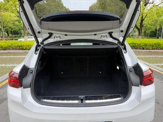 BMW X2 2022 sDrive25i M Off-road suit interior photo 18