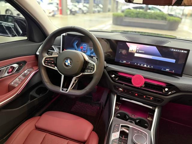 BMW 3 Series 2025 325Li M Sports suit exterior photo 6