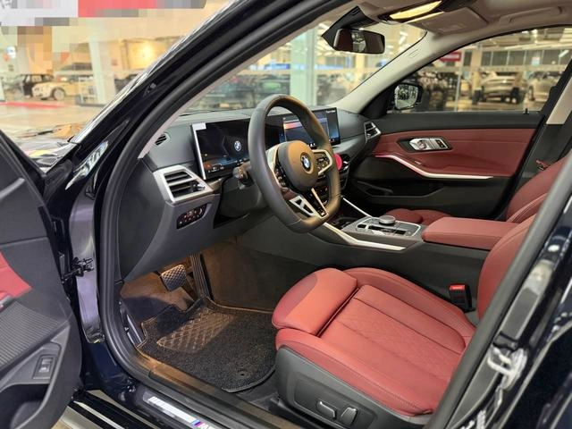 BMW 3 Series 2025 325Li M Sports suit interior photo 7