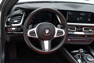 BMW Z4 2023 sDrive 25i M Sports suit interior photo 12