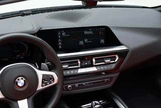 BMW Z4 2023 sDrive 25i M Sports suit interior photo 13