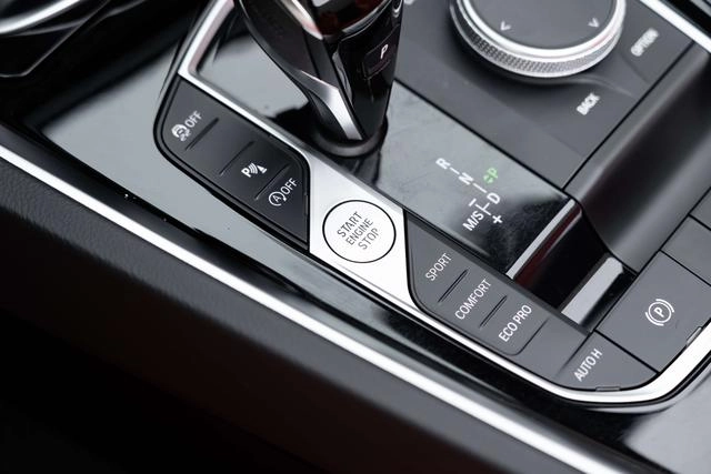 BMW Z4 2023 sDrive 25i M Sports suit interior photo 20