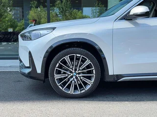 BMW X1 2023 xDrive25Li X Design Suit exterior photo 5