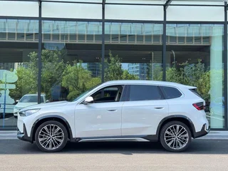 BMW X1 2023 xDrive25Li X Design Suit exterior photo 6