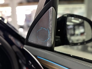 BMW X3 2023 xDrive30i Leading Type M Obsidian Night Suit interior photo 13 BMW X3 2023 xDrive30i Leading Type M Obsidian Night Suit interior photo 13