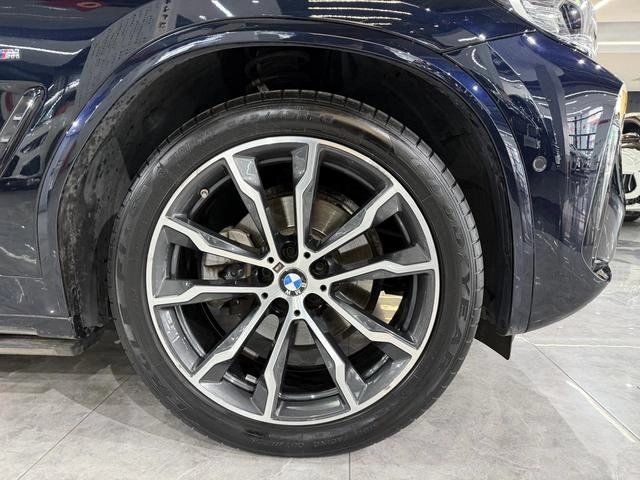 BMW X3 2023 xDrive30i Leading Type M Obsidian Night Suit interior photo 14 BMW X3 2023 xDrive30i Leading Type M Obsidian Night Suit interior photo 14