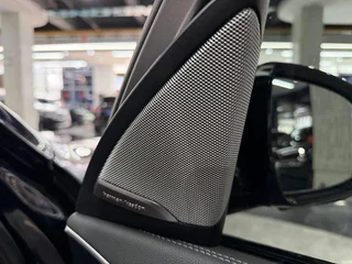 BMW X3 2023 xDrive30i Leading Type M Obsidian Night Suit interior photo 12