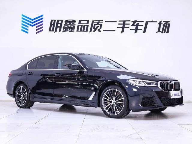 BMW 5 Series 2023 Restyling 530Li Leading Type M Sports suit exterior photo 6