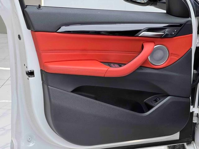 BMW X2 2021 sDrive25i M Sports suit interior photo 12 BMW X2 2021 sDrive25i M Sports suit interior photo 12