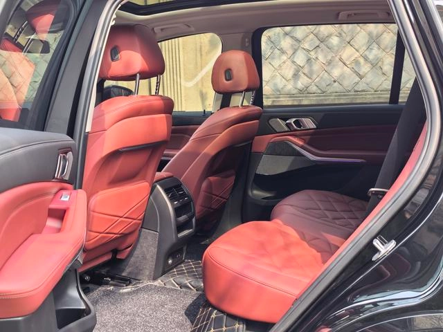 BMW X5 2022 xDrive 30Li M Sports suit exterior photo 4