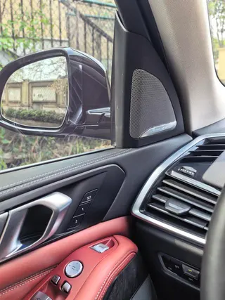 BMW X5 2022 xDrive 30Li M Sports suit interior photo 9
