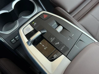 BMW X2 2024 sDrive25i M Sports suit interior photo 11
