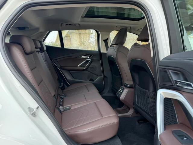 BMW X2 2024 sDrive25i M Sports suit interior photo 15