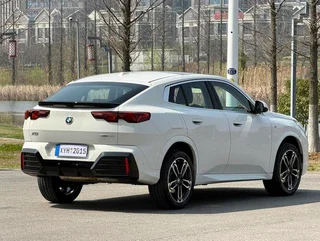BMW X2 2024 sDrive25i M Sports suit interior photo 19