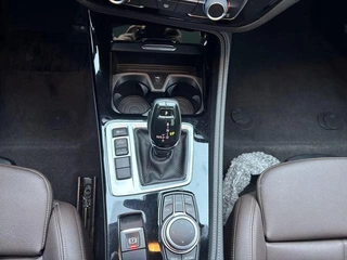 BMW 1 Series 2021 120i M Edición nocturna deportiva interior foto 17