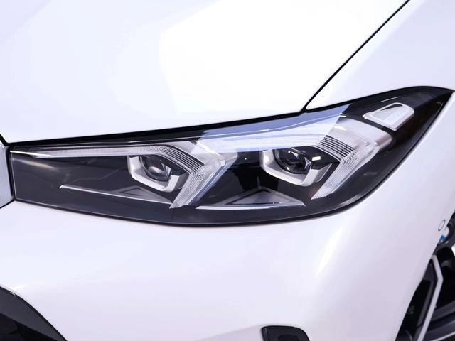 BMW 3 Series 2023 325Li M Sports suit exterior photo 5