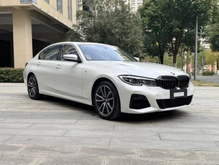 BMW 3 Series 2022 320Li M Conjunto deportivo exterior foto 3 BMW 3 Series 2022 320Li M Conjunto deportivo exterior foto 3