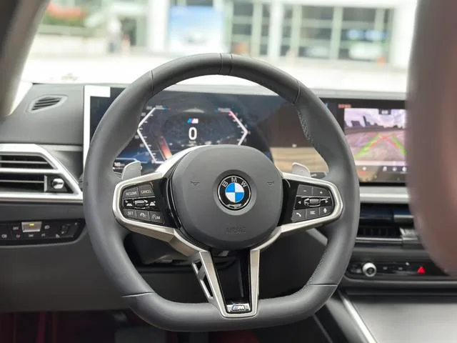 BMW 3 Series 2025 325i M Ensemble de sport intérieur photo 16