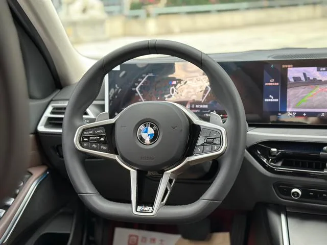 BMW 3 Series 2025 325i M Ensemble de sport intérieur photo 17