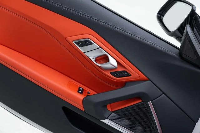 BMW Z4 2023 sDrive 25i M Sports suit interior photo 10