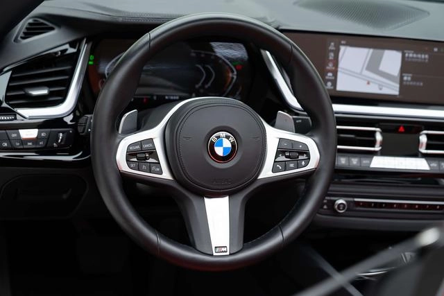 BMW Z4 2023 sDrive 25i M Sports suit interior photo 13
