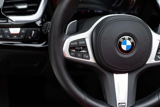 BMW Z4 2023 sDrive 25i M Sports suit interior photo 16