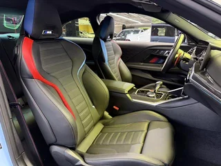 BMW M2 2023 M2 Купе интерьер фото 9