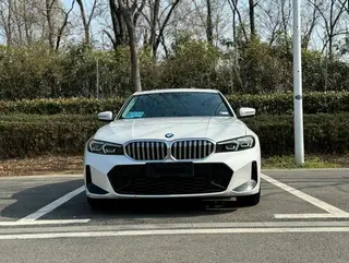 BMW 3 Series 2023 320i M Sports suit exterior photo 2