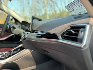 BMW 3 Series 2023 320i M Sports suit interior photo 18