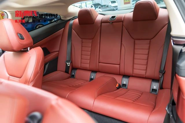 BMW 4 Series 2021 425i M Sports suit interior photo 12