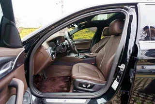 BMW 5 Series 2022 530Li Leading Type M Sports suit interior photo 9
