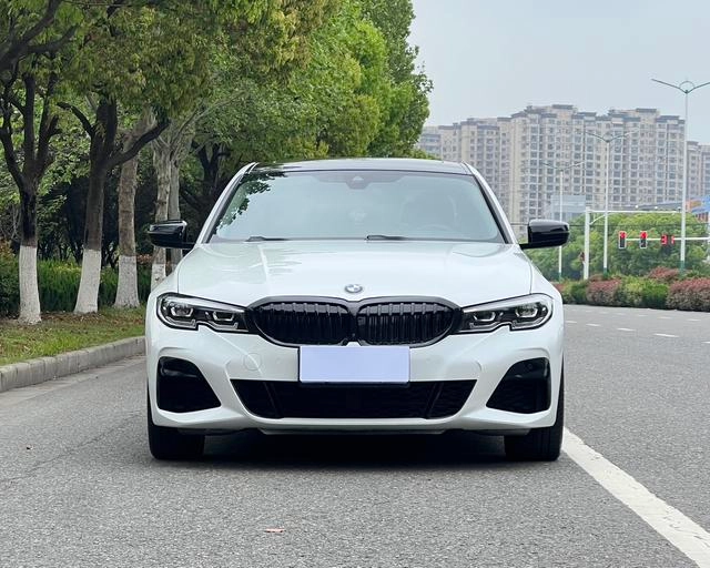 BMW 3 Series 2021 325i M Sports Night Suit exterior photo 2