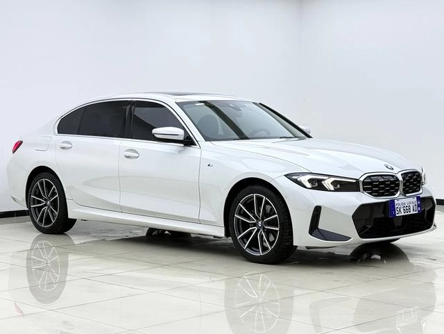 BMW 3 Series 2025 325Li M Sports suit exterior photo 3