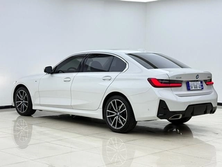 BMW 3 Series 2025 325Li M Sports suit interior photo 9