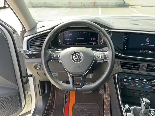 Volkswagen Tayron 2021 330TSI Two-Drive Deluxe Zhilian Edition Plus interior photo 10