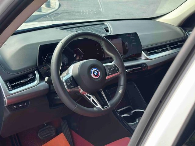 BMW X1 2023 sDrive25Li X Design Suit exterior photo 3
