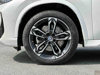 BMW X1 2023 sDrive25Li X Design Suit interior photo 18