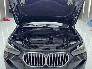 BMW X1 2022 sDrive25Li Leading Type interior photo 17